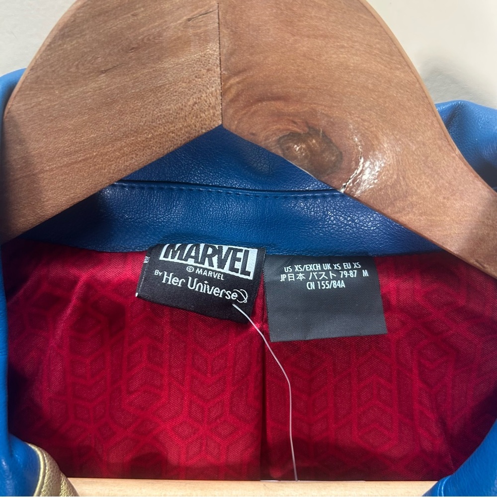 NWT Disney Her Universe Ms. Marvel Faux Leather Moto Cosplay Jacket Size XS - Picture 5 of 10